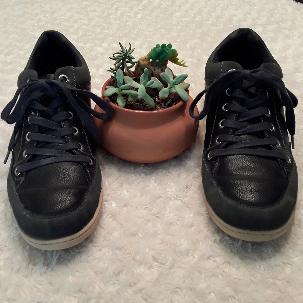 Calvin Klein Chandler Leather Sneakers size 10.5